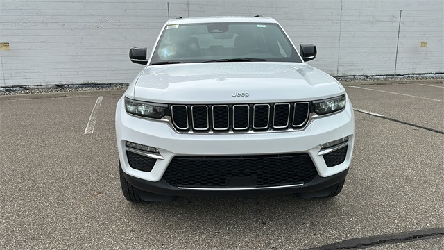 new 2025 Jeep Grand Cherokee car, priced at $45,744