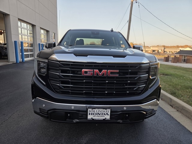 used 2024 GMC Sierra 1500 car, priced at $39,577