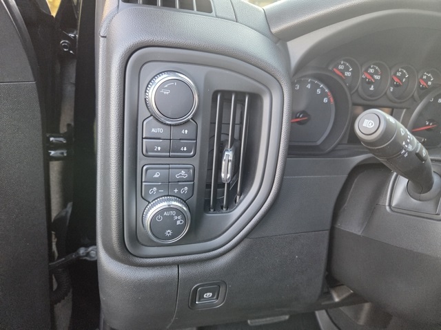 used 2024 GMC Sierra 1500 car, priced at $39,577