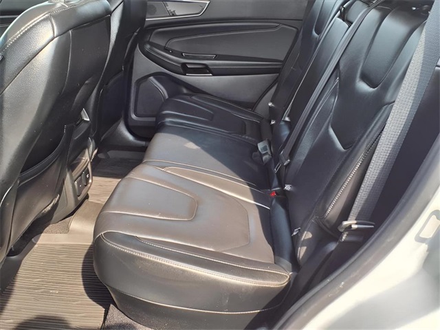 used 2019 Ford Edge car