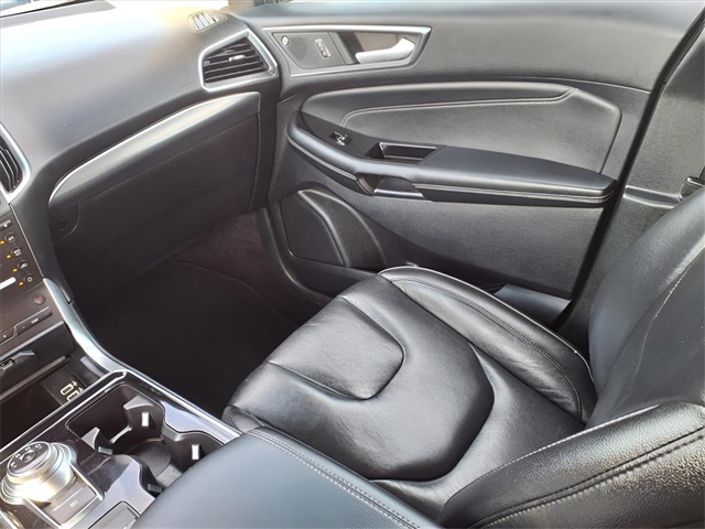 used 2019 Ford Edge car