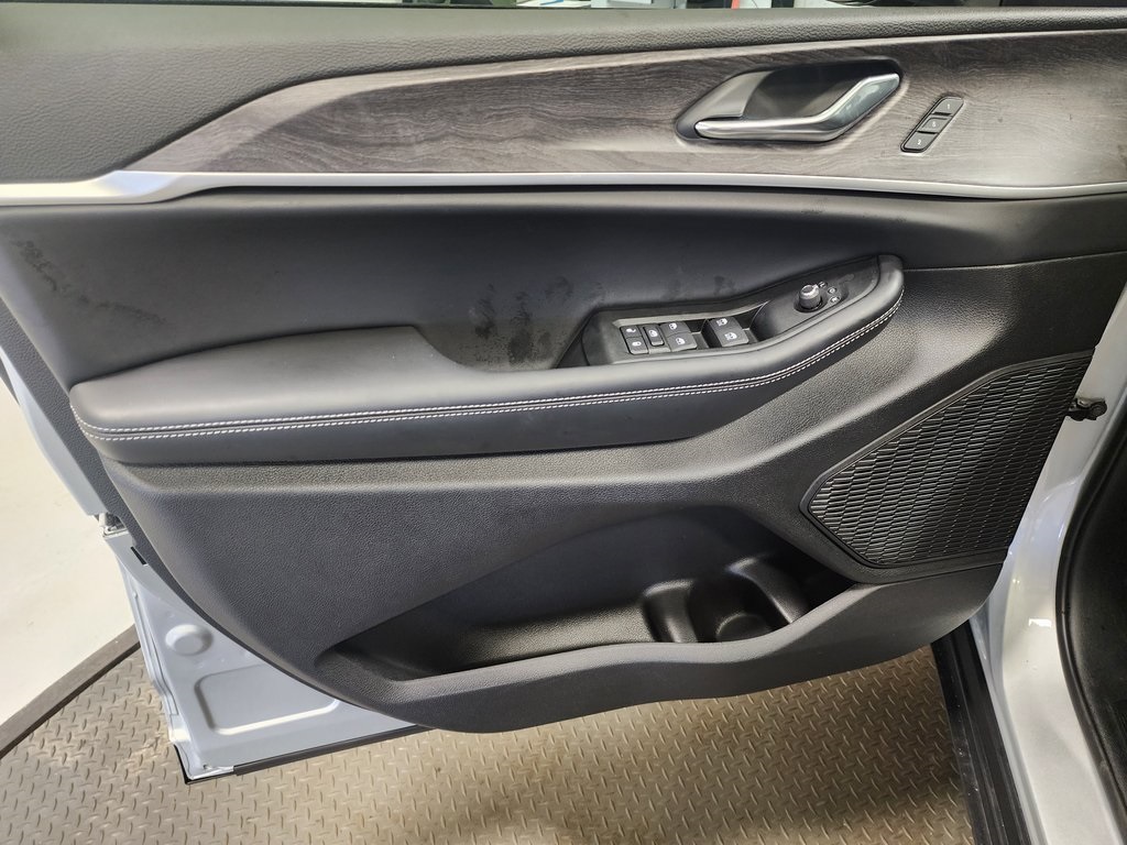 new 2025 Jeep Grand Cherokee L car, priced at $45,499