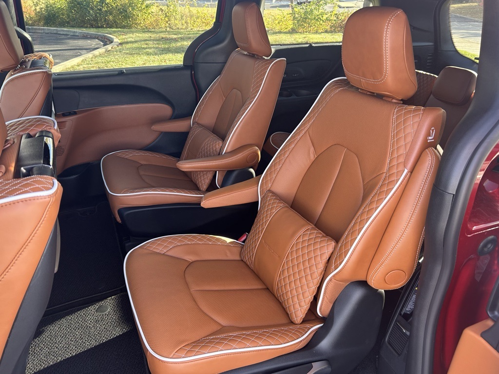new 2026 Chrysler Pacifica car, priced at $55,325