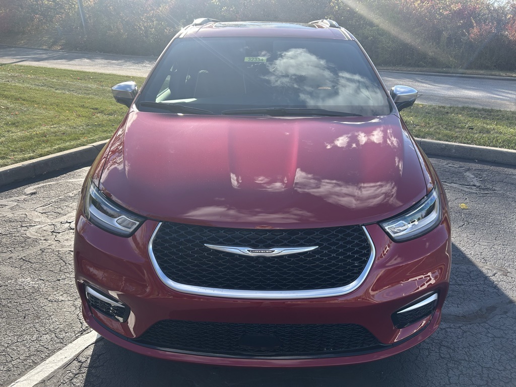 new 2026 Chrysler Pacifica car, priced at $55,325