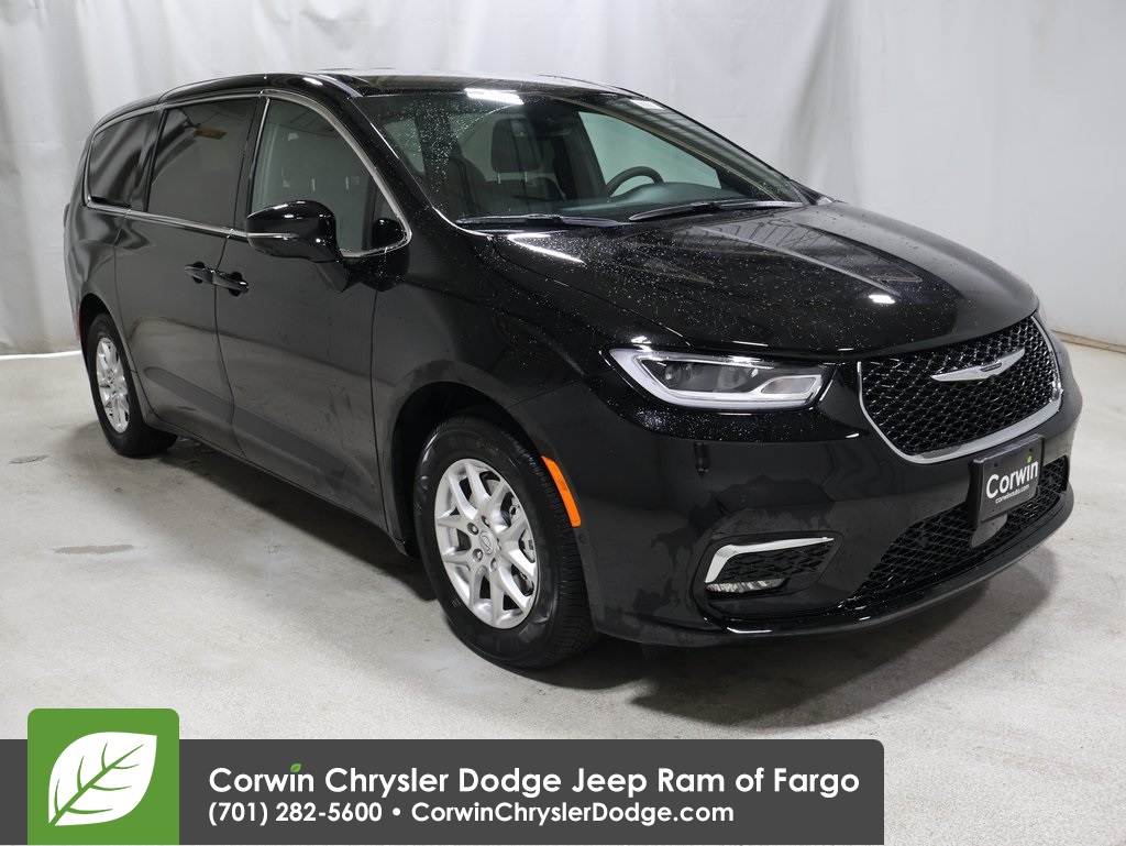 new 2025 Chrysler Pacifica car, priced at $41,772