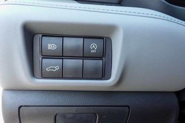 used 2023 Toyota Highlander car, priced at $36,255