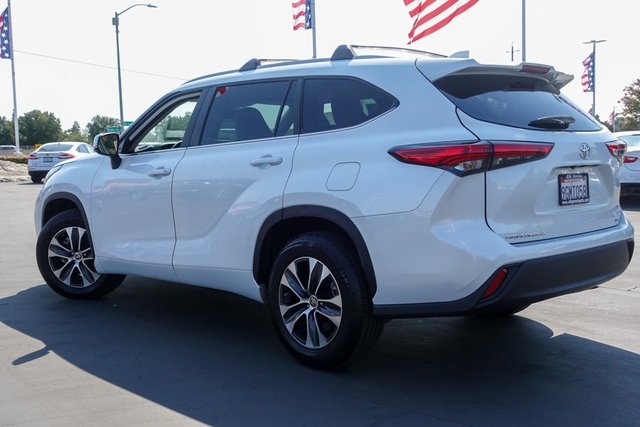used 2023 Toyota Highlander car, priced at $36,255