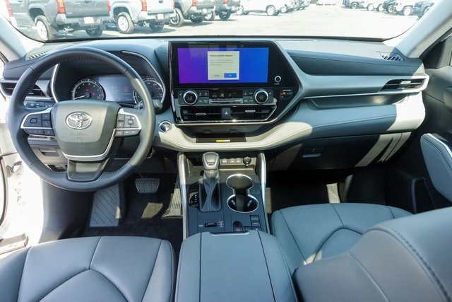 used 2023 Toyota Highlander car, priced at $36,255