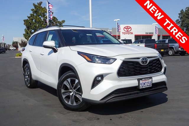 used 2023 Toyota Highlander car, priced at $36,255