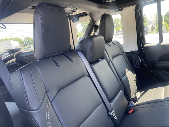 new 2025 Jeep Wrangler car, priced at $47,407