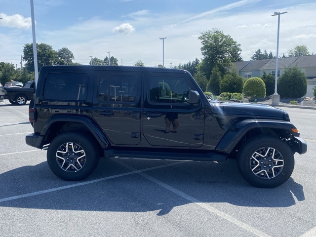 new 2025 Jeep Wrangler car, priced at $47,407