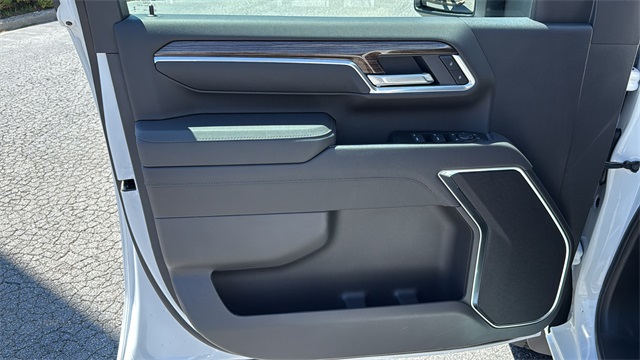 new 2025 Chevrolet Silverado 2500HD car, priced at $63,045