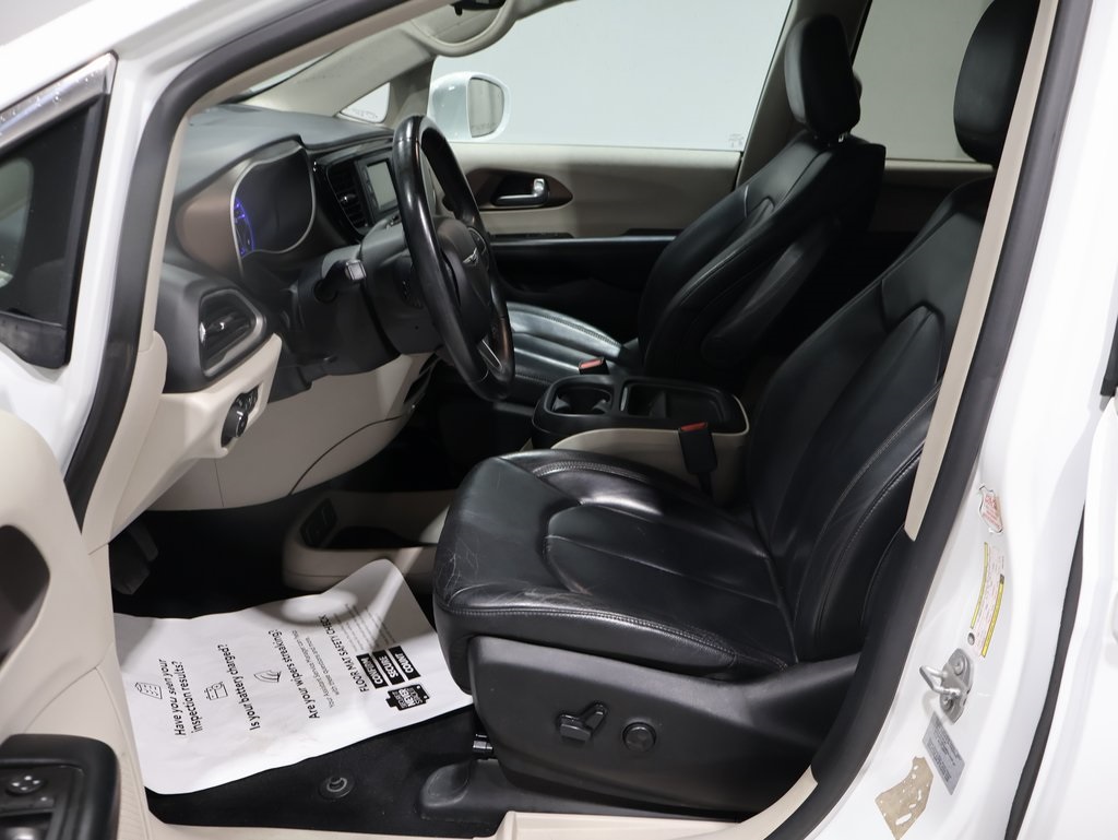 used 2017 Chrysler Pacifica car, priced at $11,500