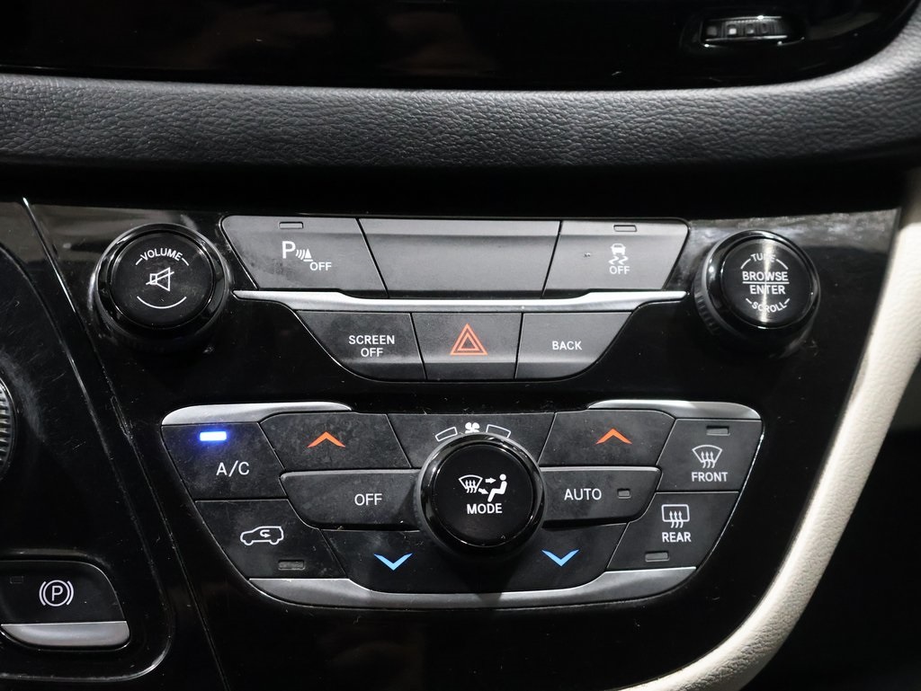 used 2017 Chrysler Pacifica car, priced at $11,500