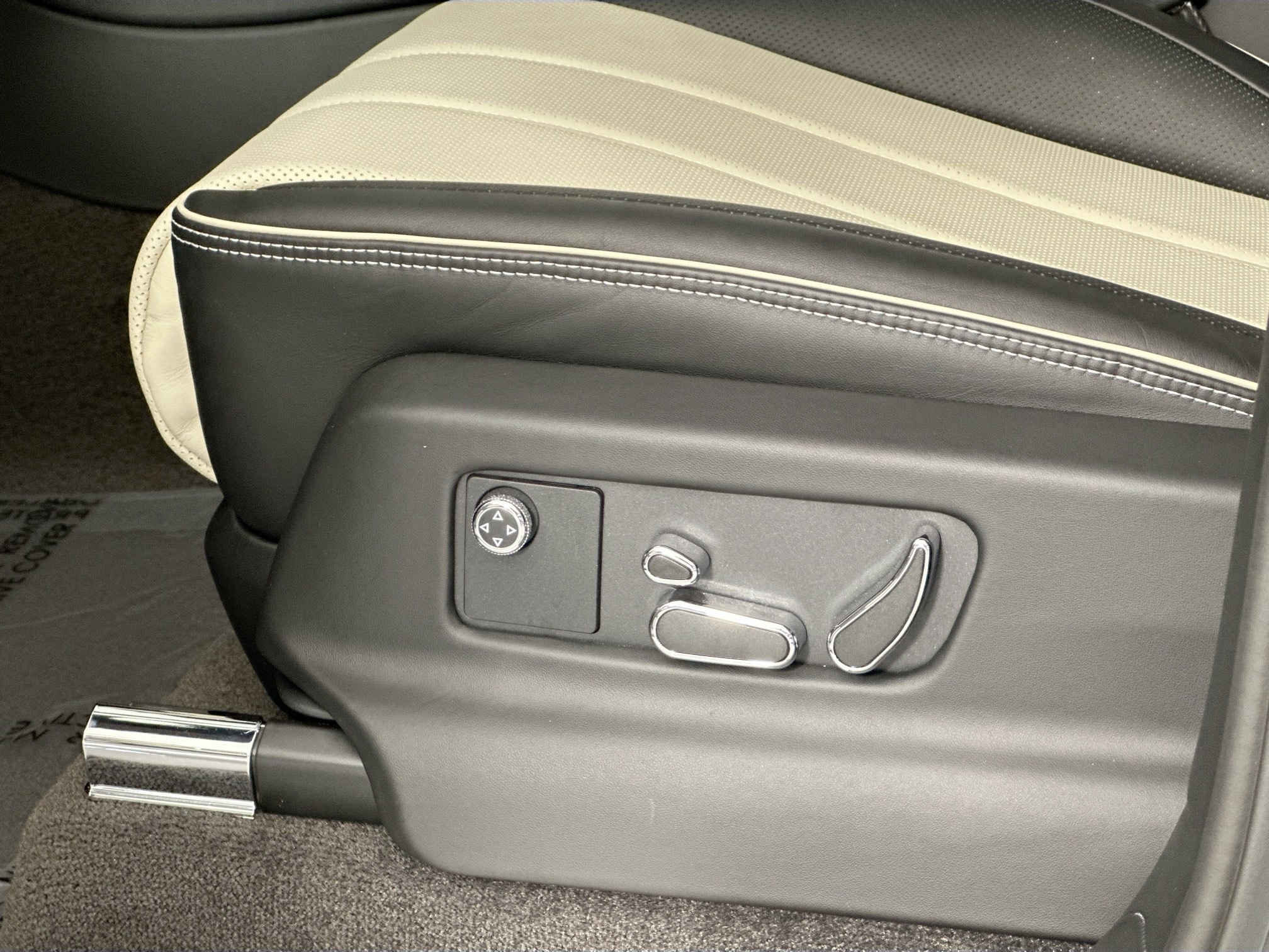 new 2025 Bentley Bentayga car