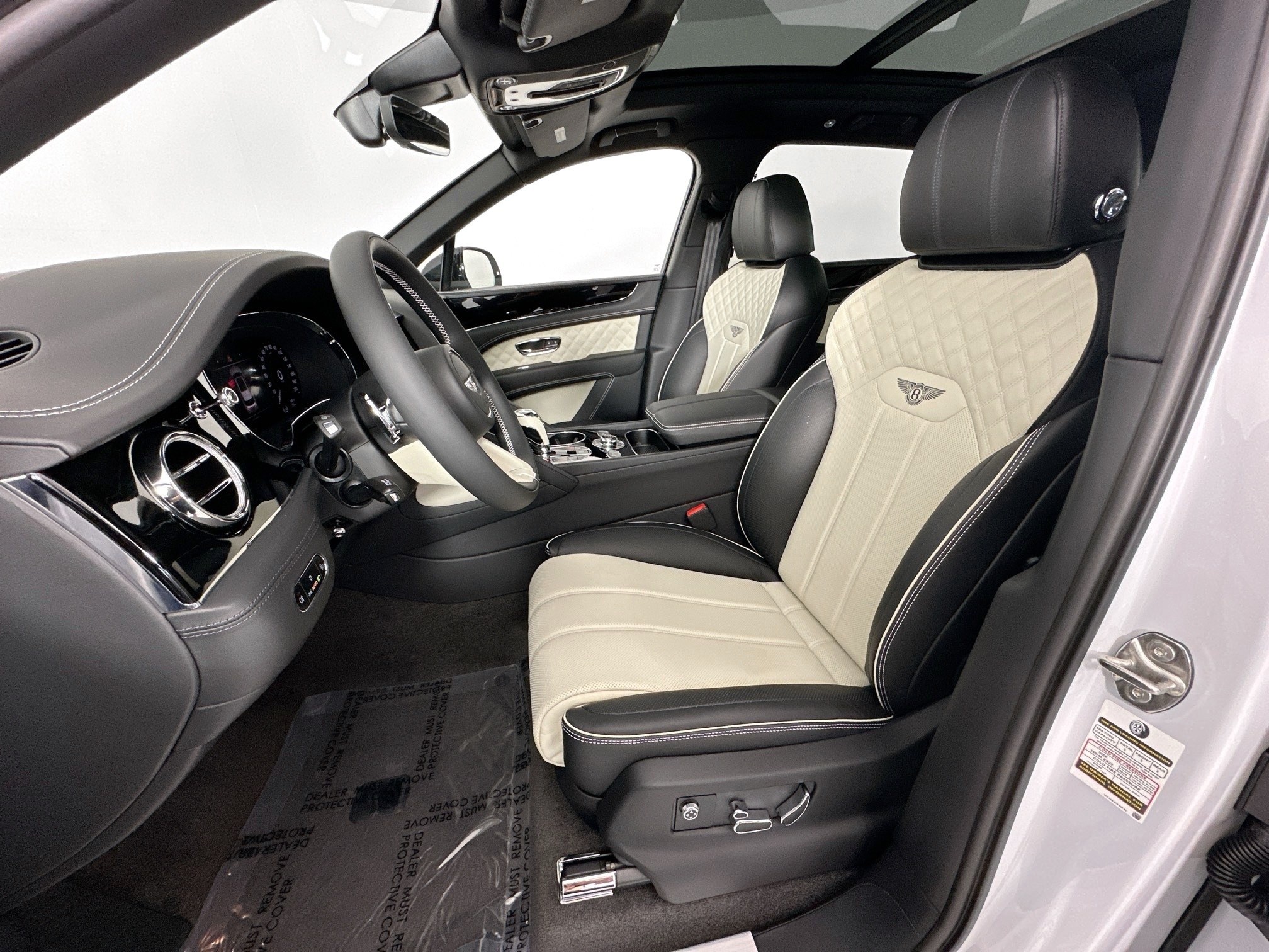 new 2025 Bentley Bentayga car