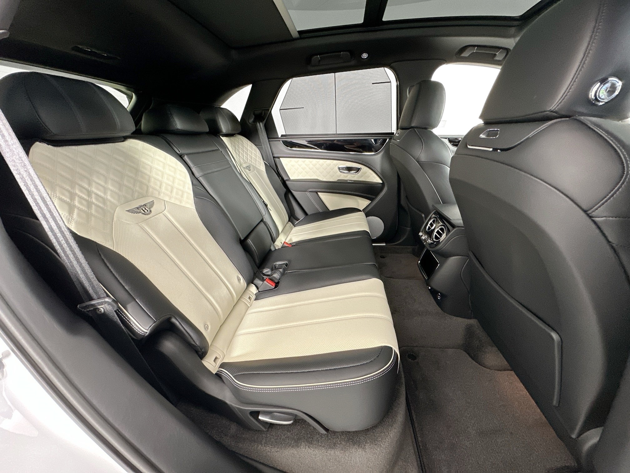 new 2025 Bentley Bentayga car