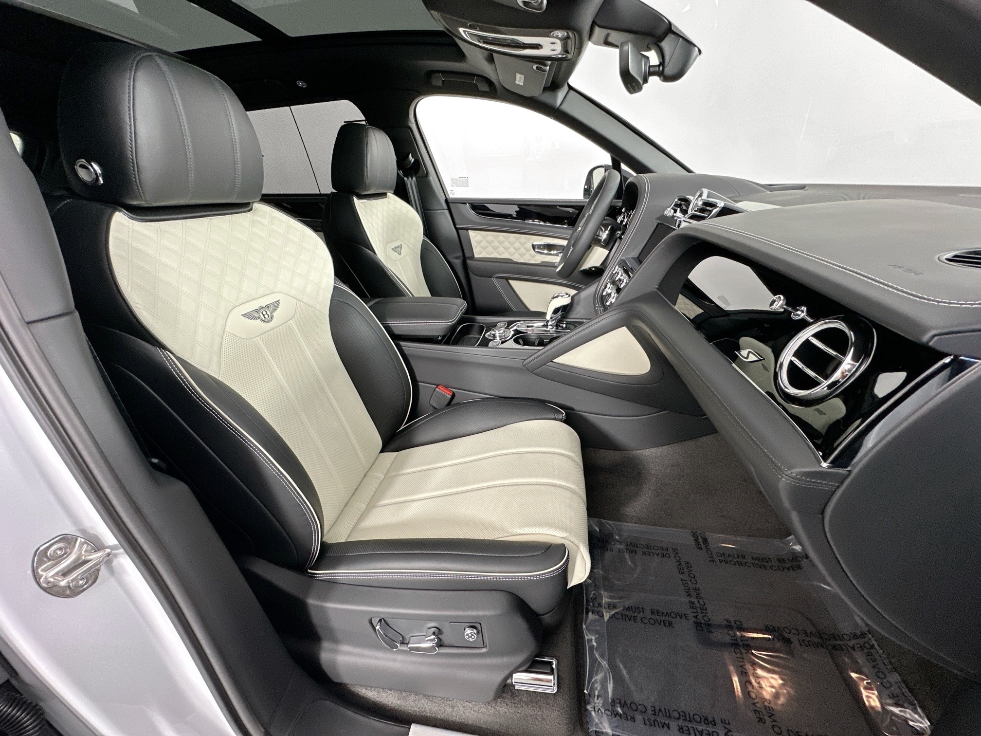 new 2025 Bentley Bentayga car