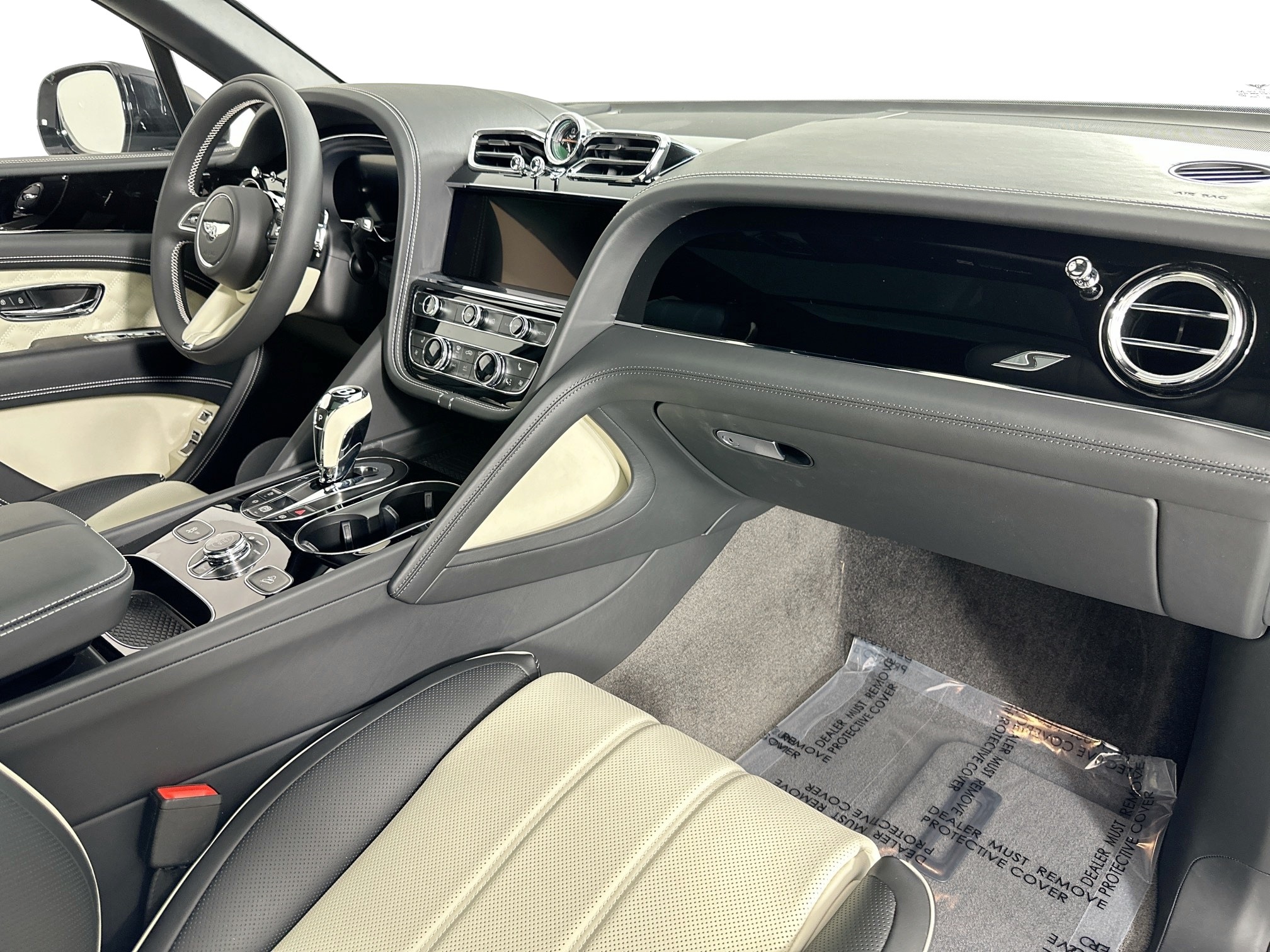 new 2025 Bentley Bentayga car