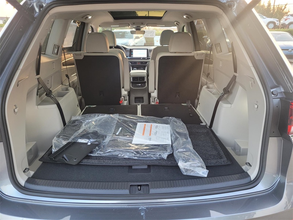 new 2025 Volkswagen Atlas car, priced at $50,002