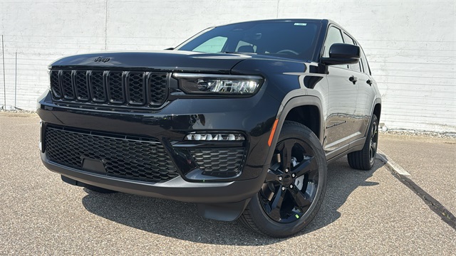 new 2025 Jeep Grand Cherokee car, priced at $47,453