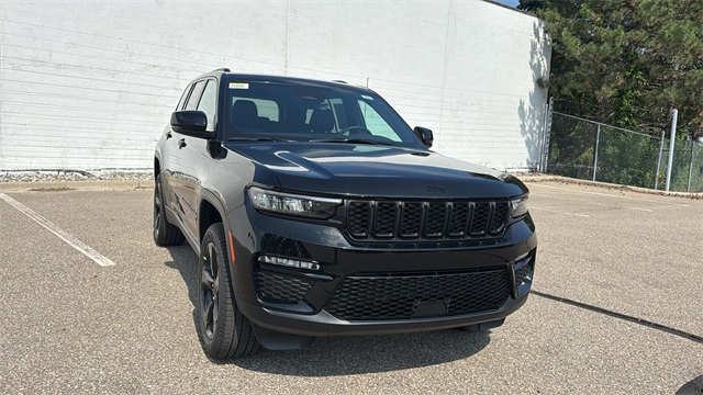 new 2025 Jeep Grand Cherokee car, priced at $47,453