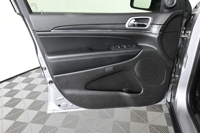 used 2020 Jeep Grand Cherokee car, priced at $23,454