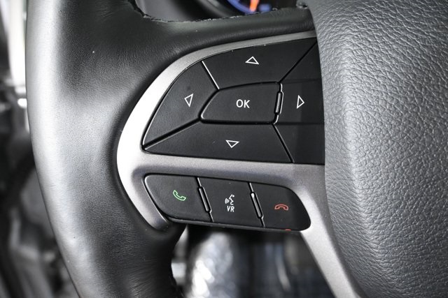used 2020 Jeep Grand Cherokee car, priced at $23,454