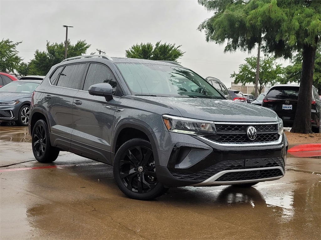 used 2024 Volkswagen Taos car