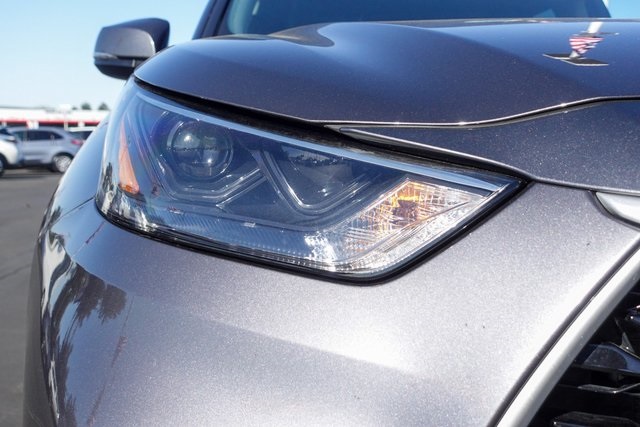 used 2023 Toyota Highlander car, priced at $31,000