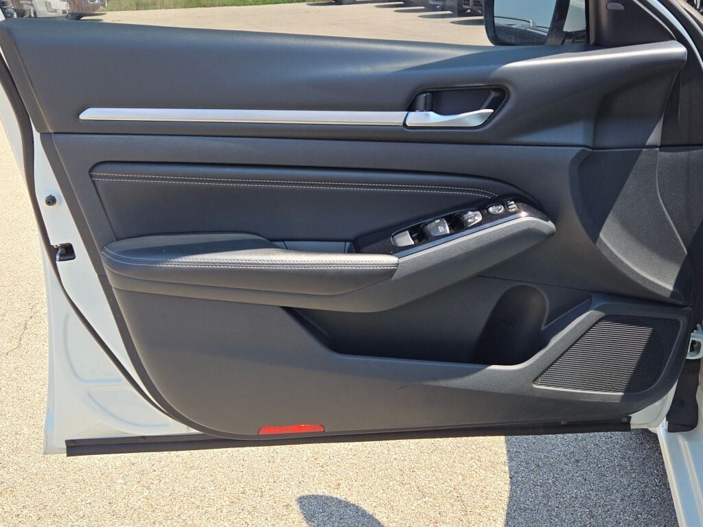 used 2021 Nissan Altima car, priced at $22,500