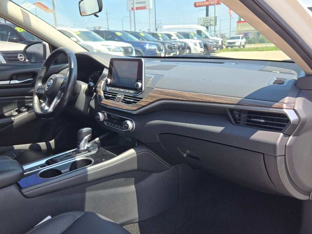 used 2021 Nissan Altima car, priced at $22,500