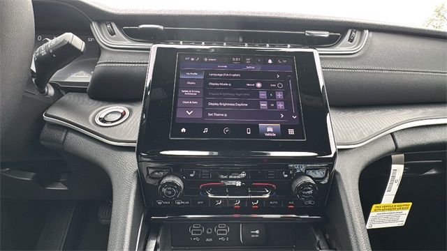 new 2025 Jeep Grand Cherokee car, priced at $42,848