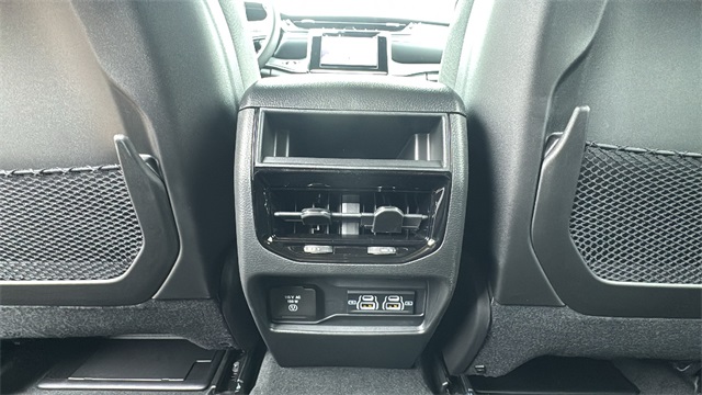 new 2025 Jeep Grand Cherokee car, priced at $42,848