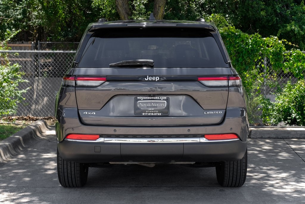 used 2022 Jeep Grand Cherokee car, priced at $30,327