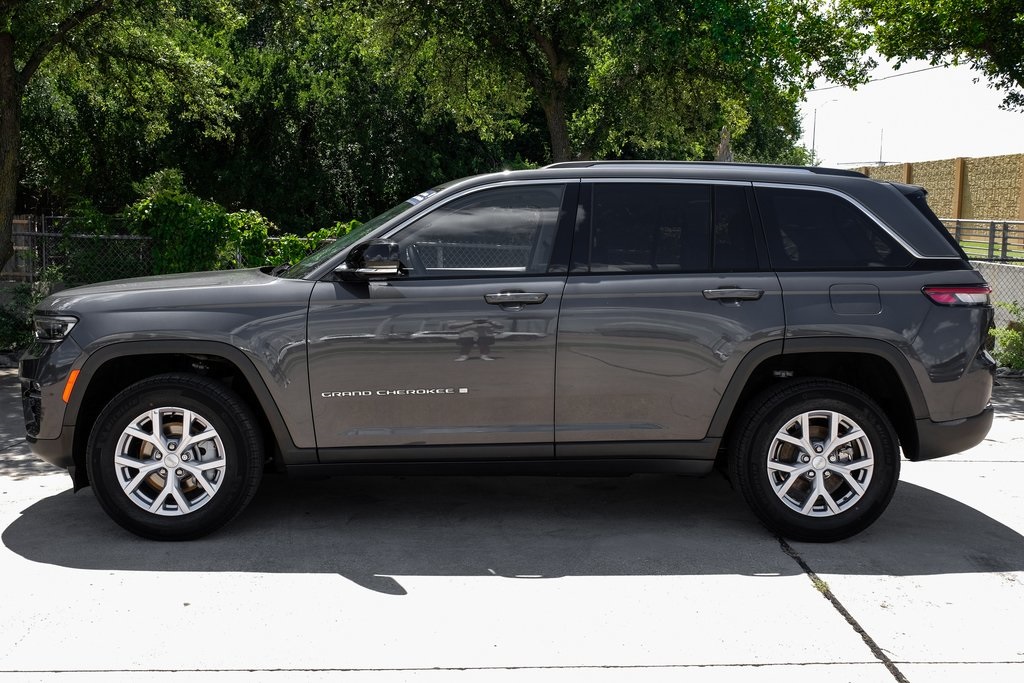 used 2022 Jeep Grand Cherokee car, priced at $30,327