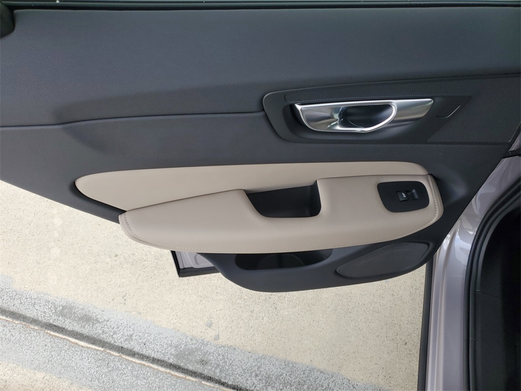 new 2026 Volvo XC60 car, priced at $48,435