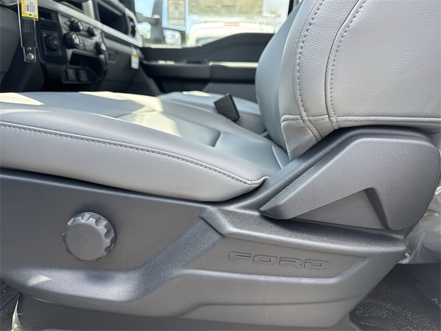 new 2025 Ford F-550SD car, priced at $109,595