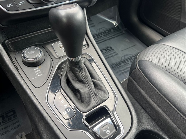 used 2023 Jeep Cherokee car, priced at $20,911