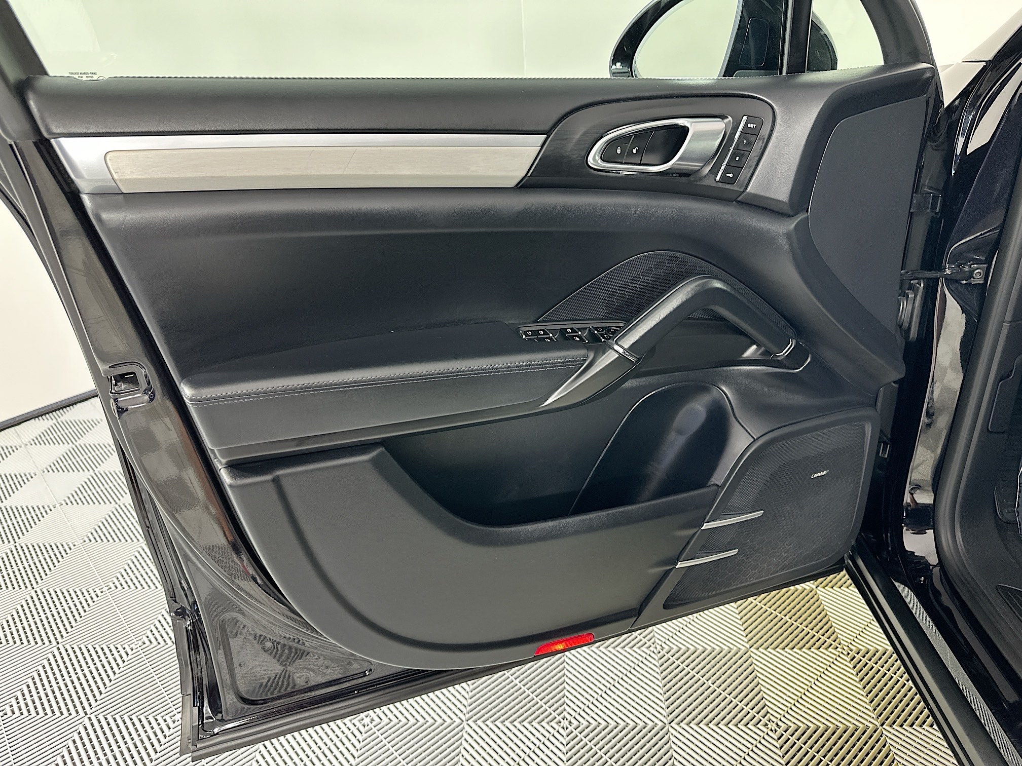 used 2015 Porsche Cayenne car, priced at $39,999