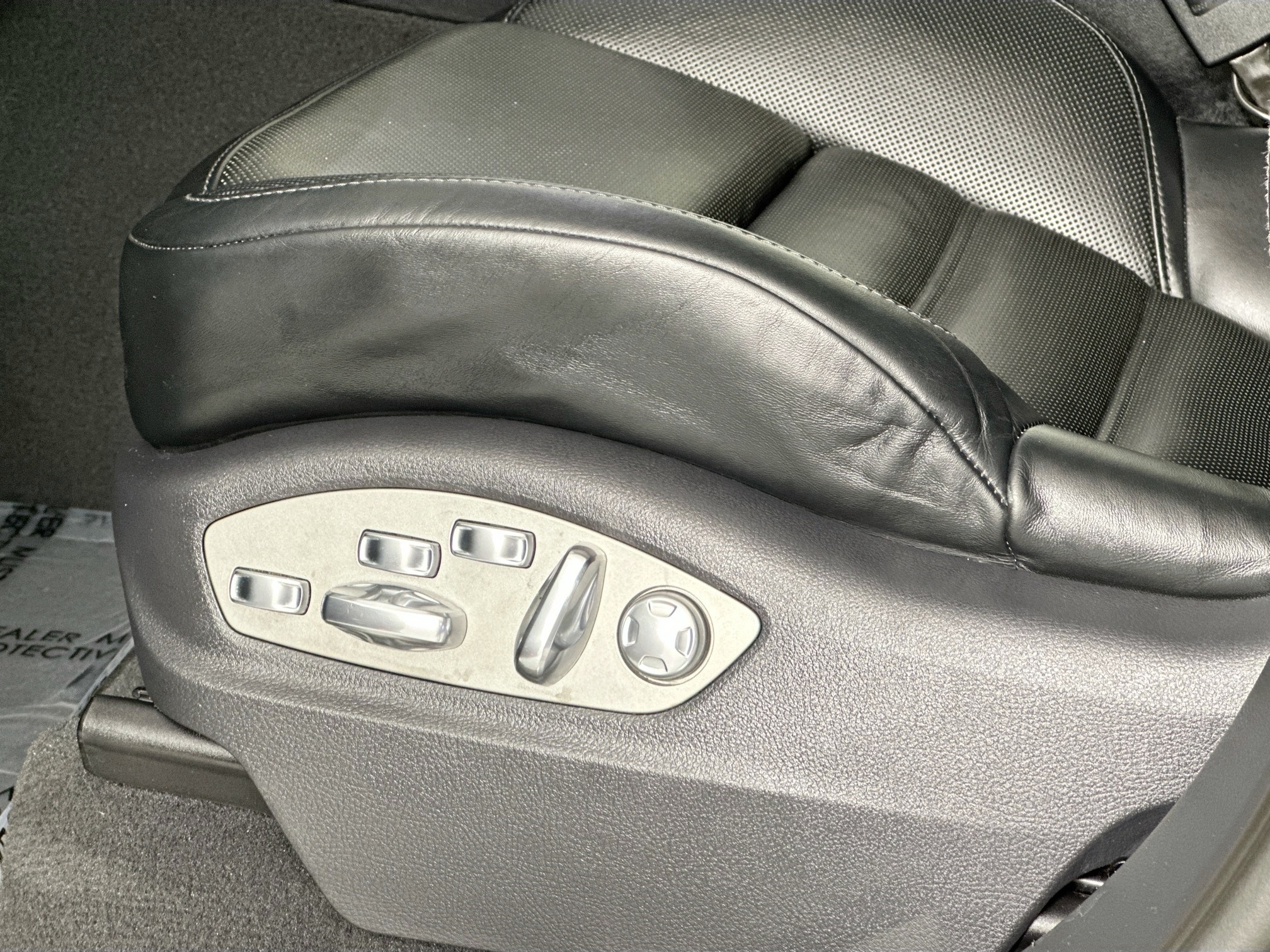 used 2015 Porsche Cayenne car, priced at $39,999