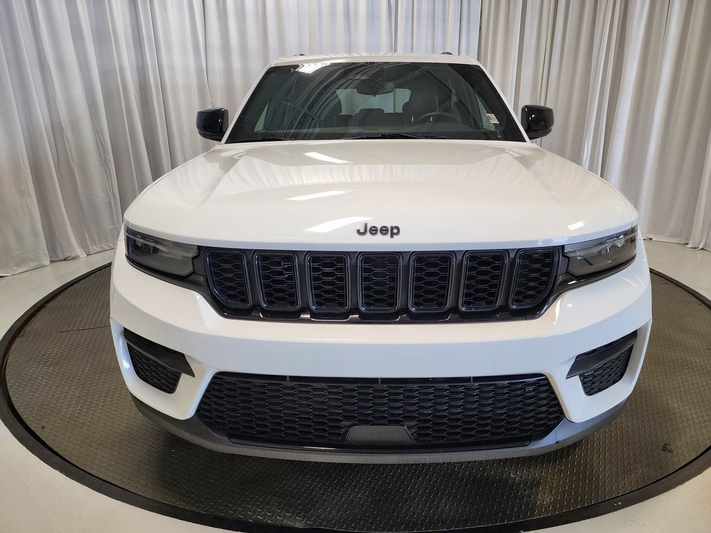 used 2022 Jeep Grand Cherokee car, priced at $29,715