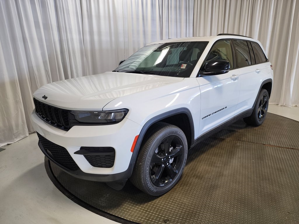 used 2022 Jeep Grand Cherokee car, priced at $29,715