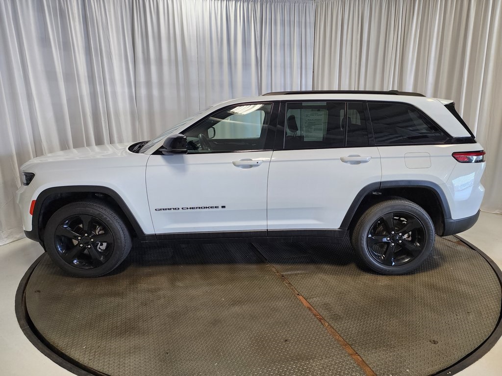 used 2022 Jeep Grand Cherokee car, priced at $29,715