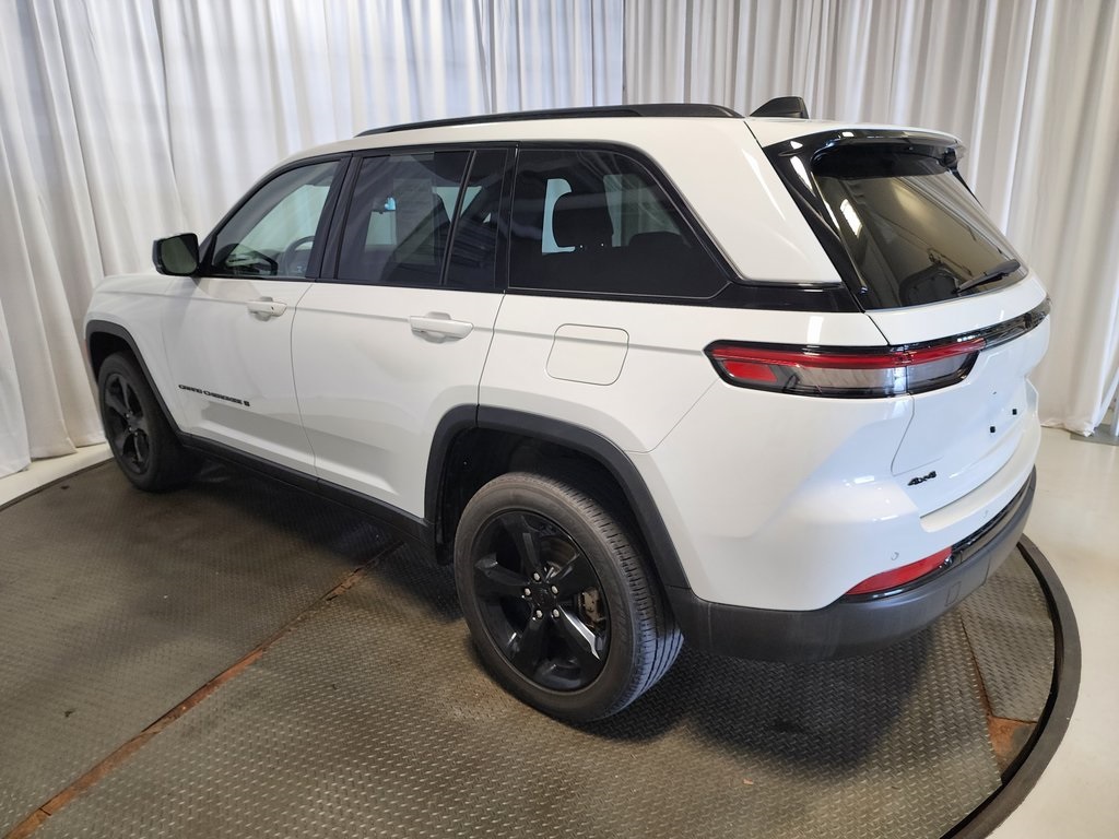 used 2022 Jeep Grand Cherokee car, priced at $29,715