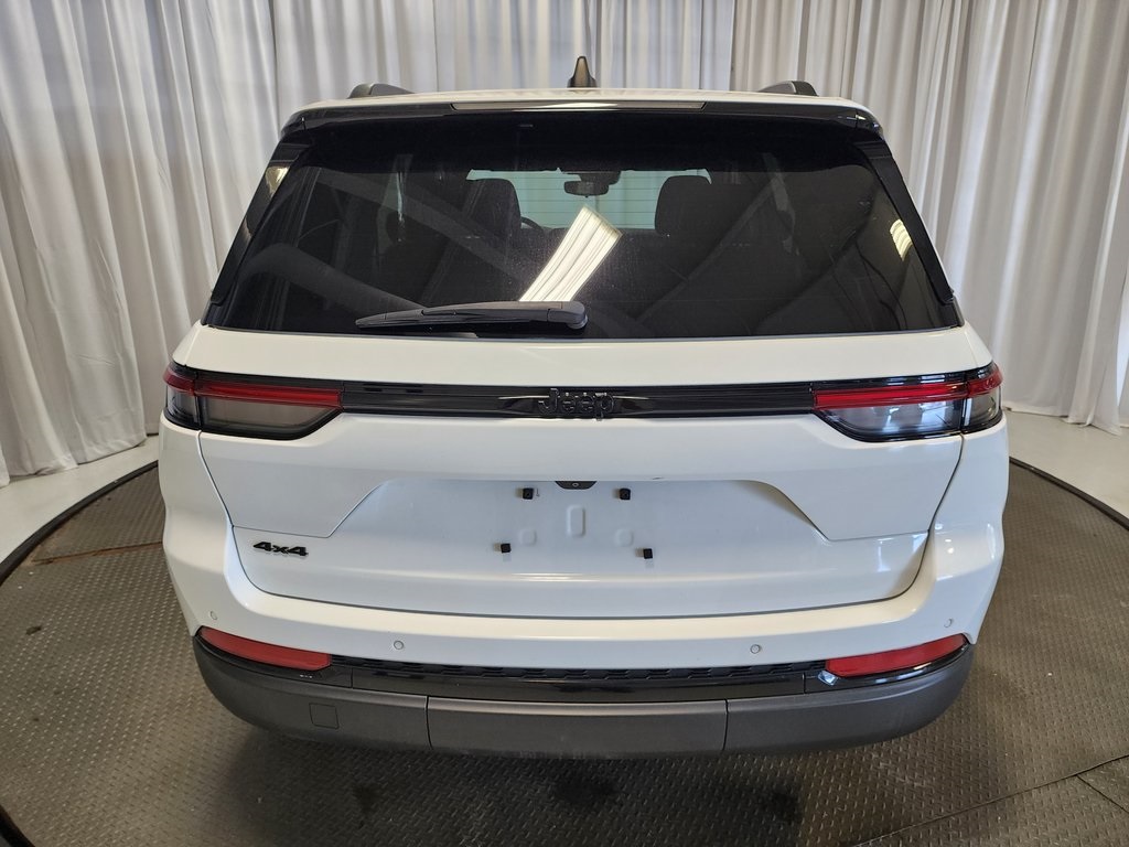 used 2022 Jeep Grand Cherokee car, priced at $29,715