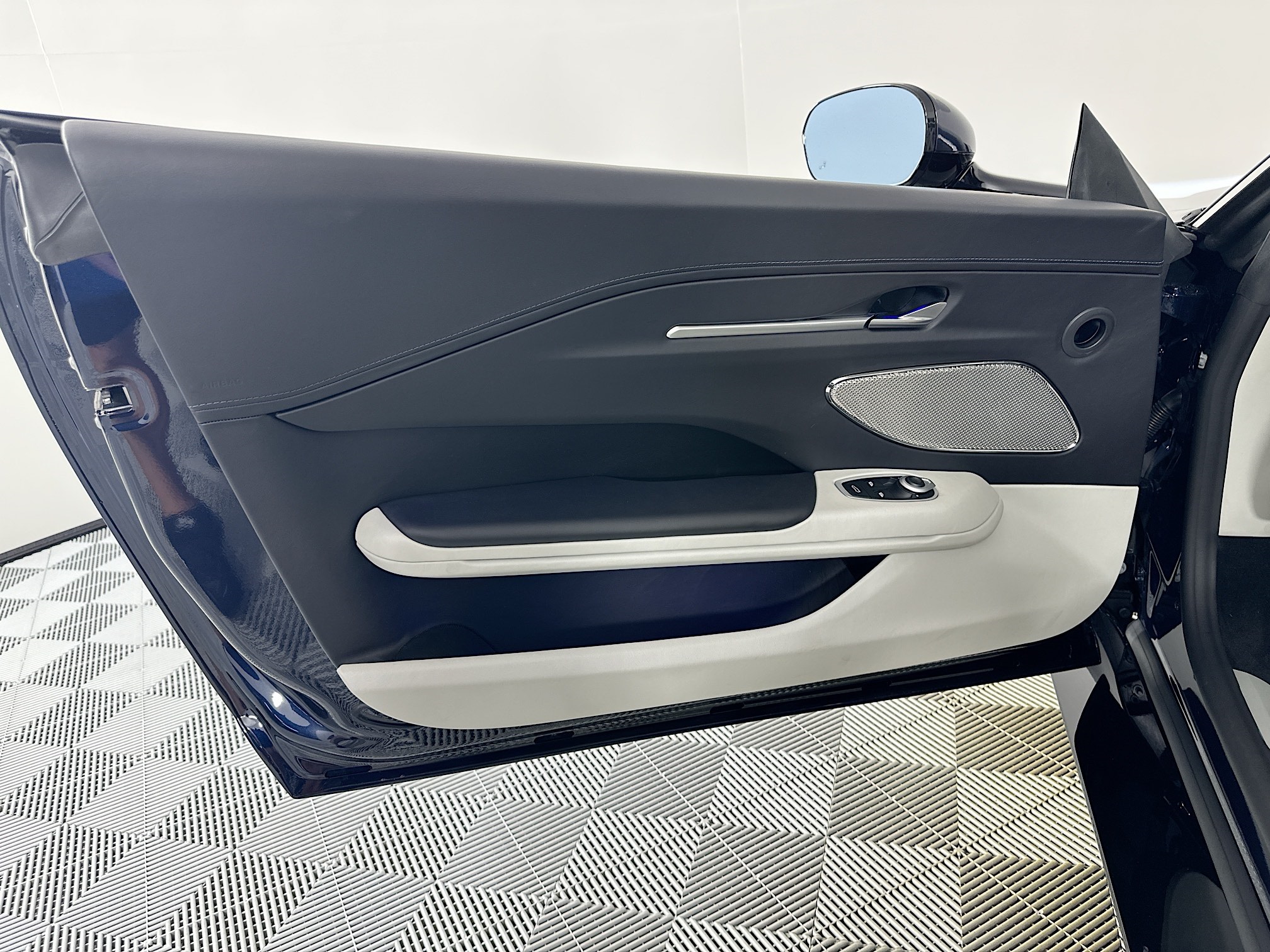 new 2026 Aston Martin Vantage car, priced at $253,600