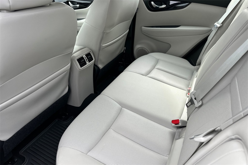 used 2022 Nissan Rogue Sport car, priced at $25,909