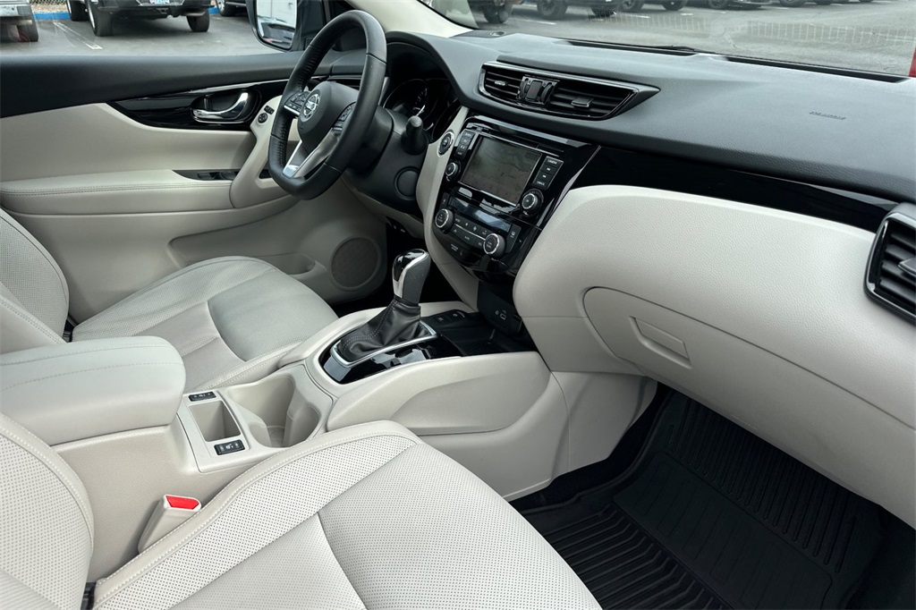 used 2022 Nissan Rogue Sport car, priced at $25,909