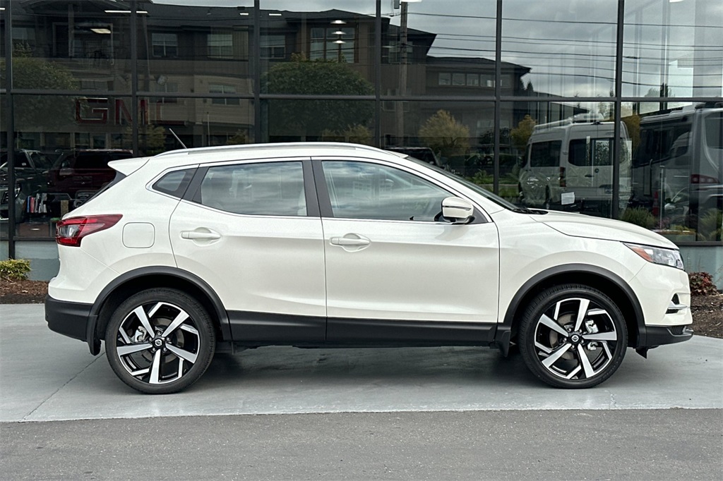 used 2022 Nissan Rogue Sport car, priced at $25,909
